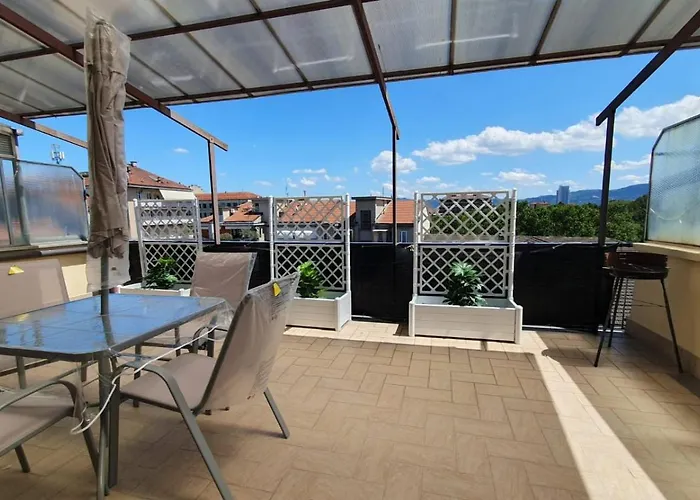 Tiziana Attico E Terrazzo Апартаменты *