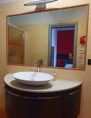 Tiziana Attico E Terrazzo Апартаменты *