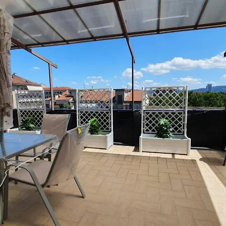 Tiziana Attico E Terrazzo Lägenhet *